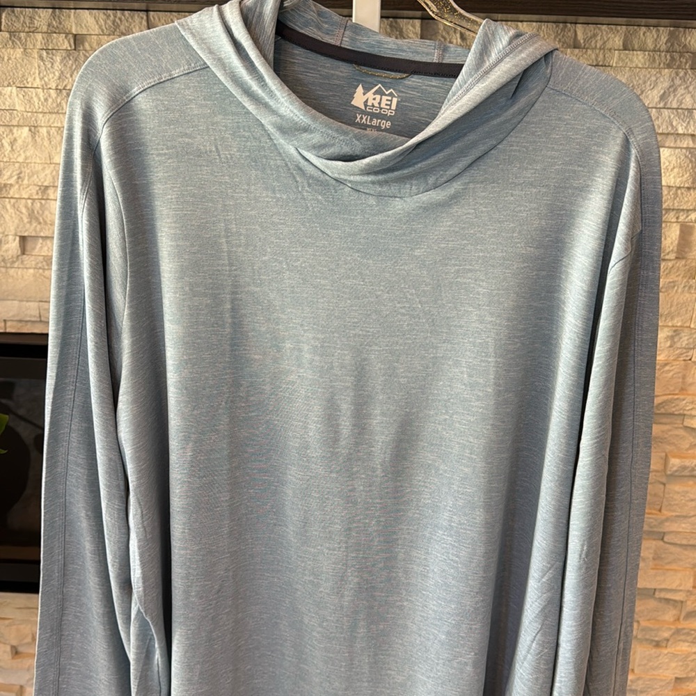 REI long sleeve light weight hoodie XXL